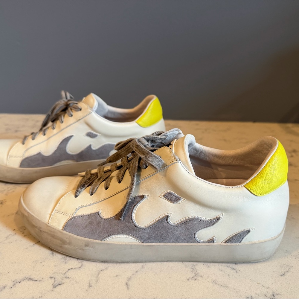 Bibi Lou Stylish Women's Sneakers in kiwi, great condition